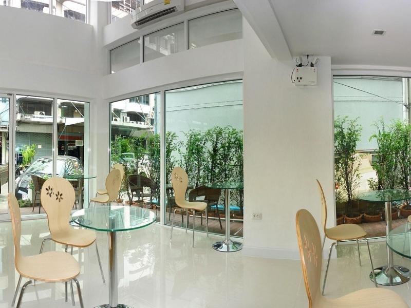 Nantra Ekamai Hotel image
