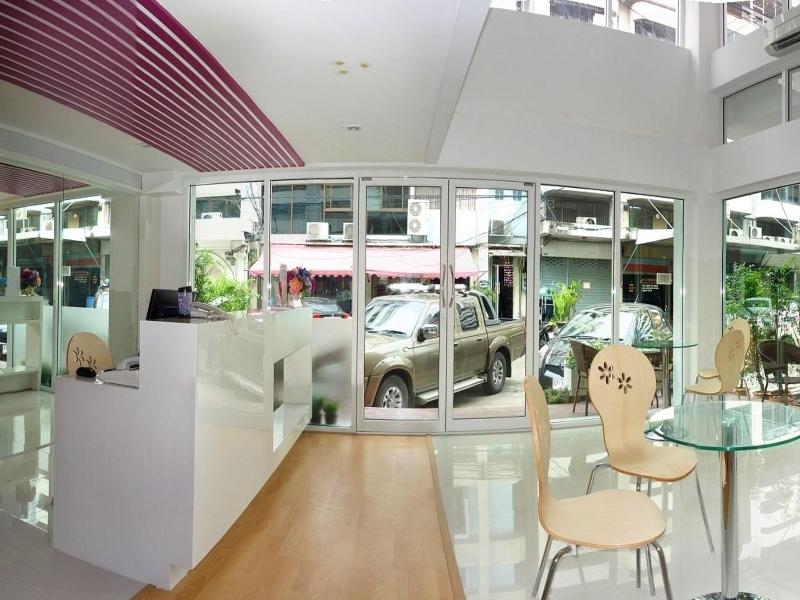 Nantra Ekamai Hotel image
