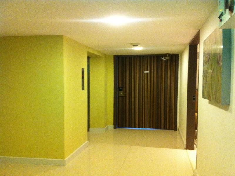 Nantra Ekamai Hotel image