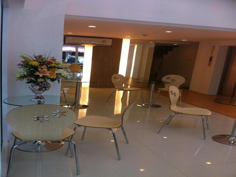 Nantra Ekamai Hotel image