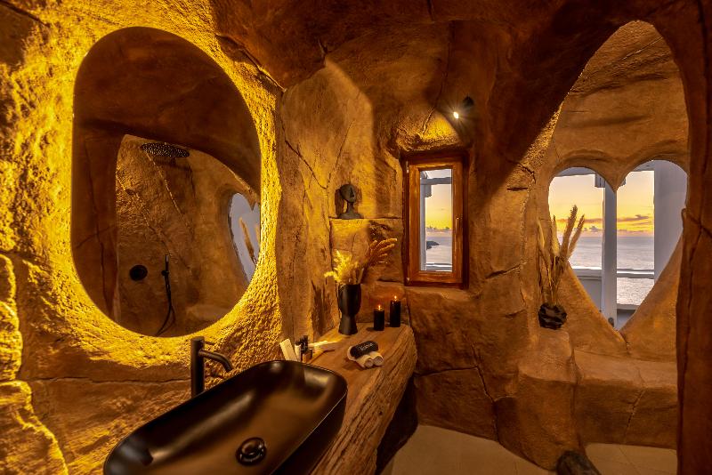 Athermi Suites image