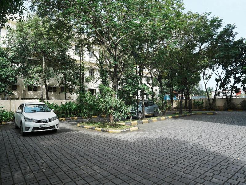 Courtyard Kochi Airport image