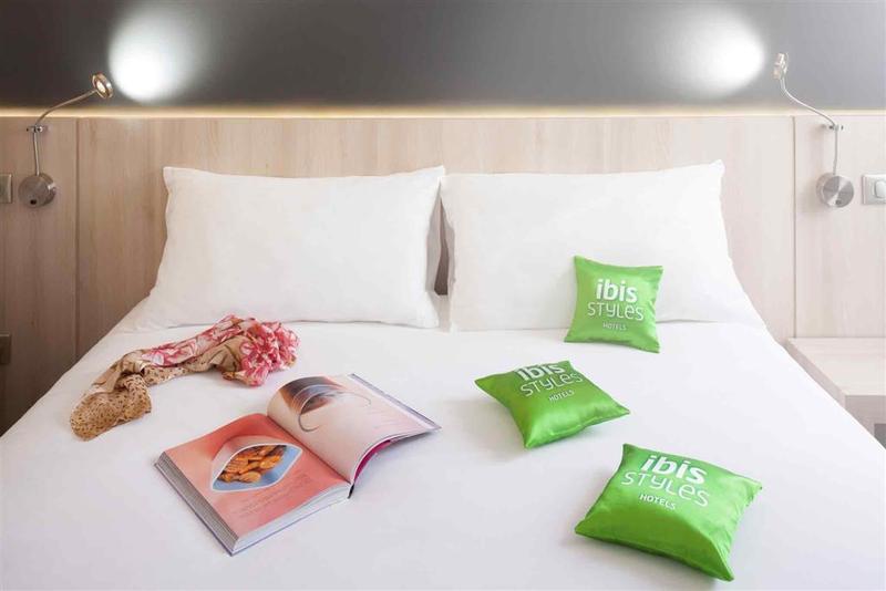 IBIS STYLES REIMS CENTRE CATHEDRALE