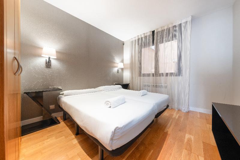 AinB Sagrada Familia Apartments image