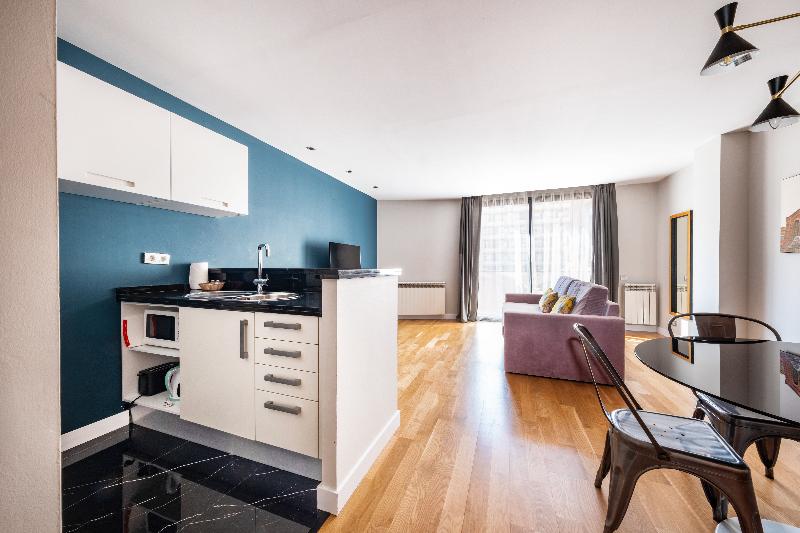 AinB Sagrada Familia Apartments image