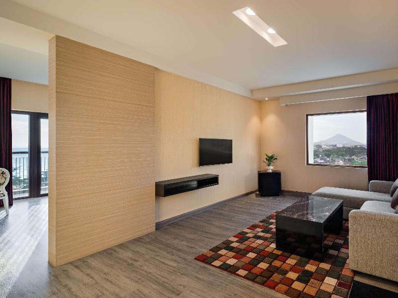 Mercure Padang image