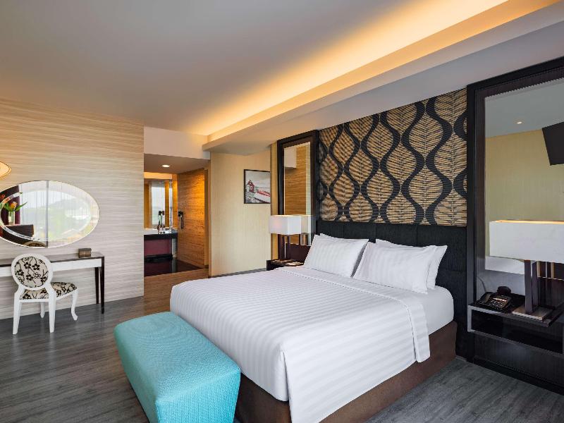 Mercure Padang image