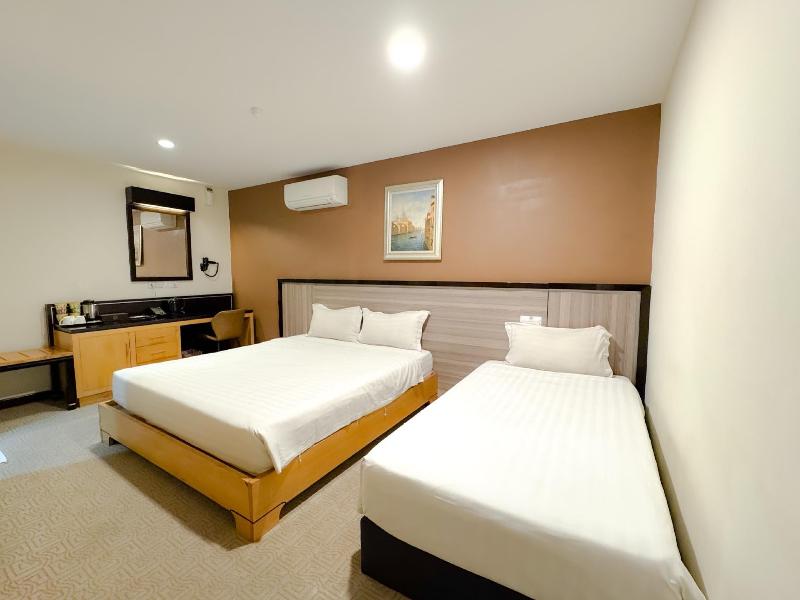 Hallmark View Hotel image