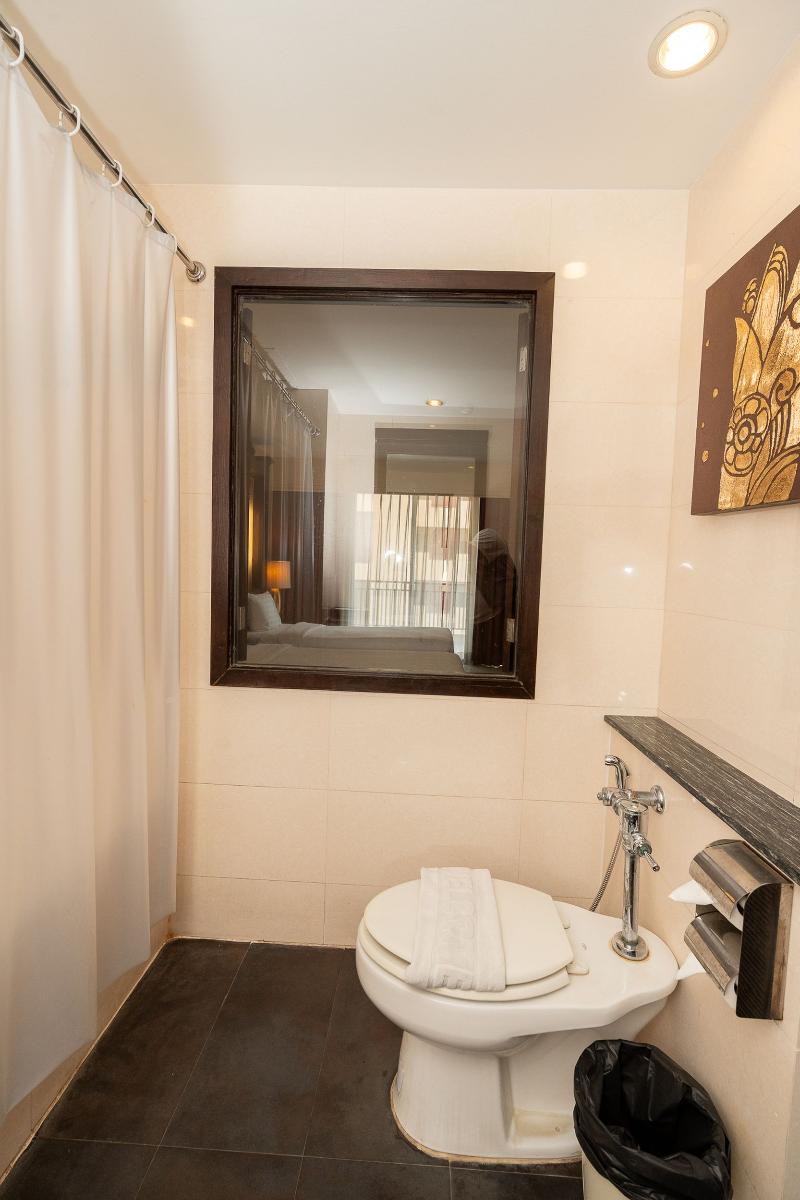 Sunday Chateau En Ville - Pattaya image