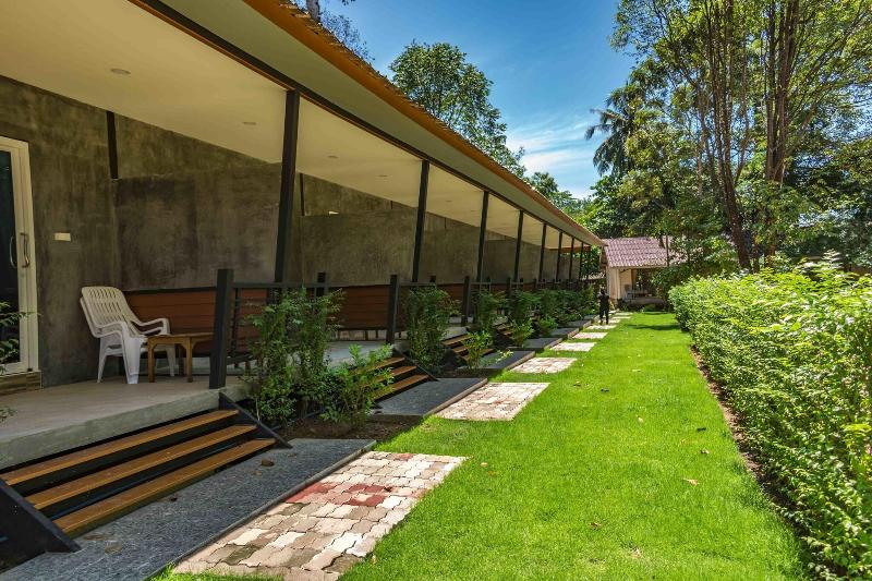 Coral Resort - Image 2