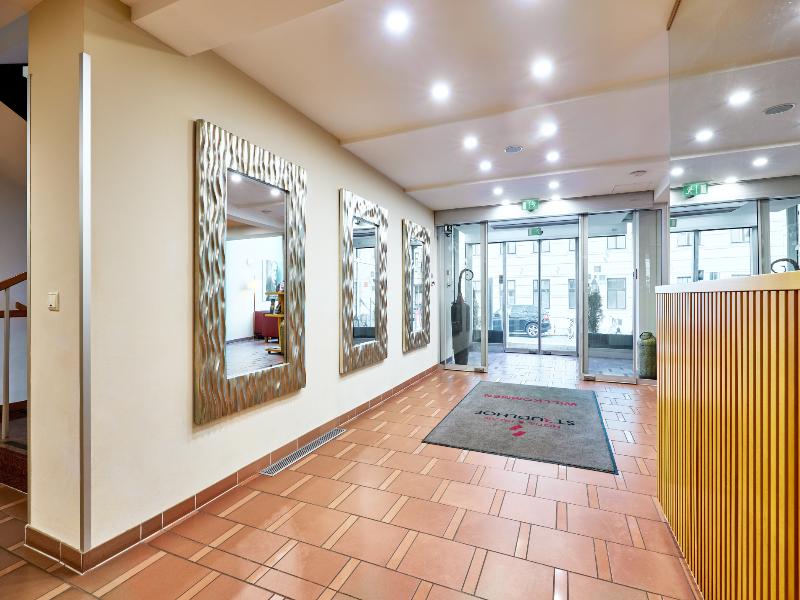 Hotel Strudlhof image