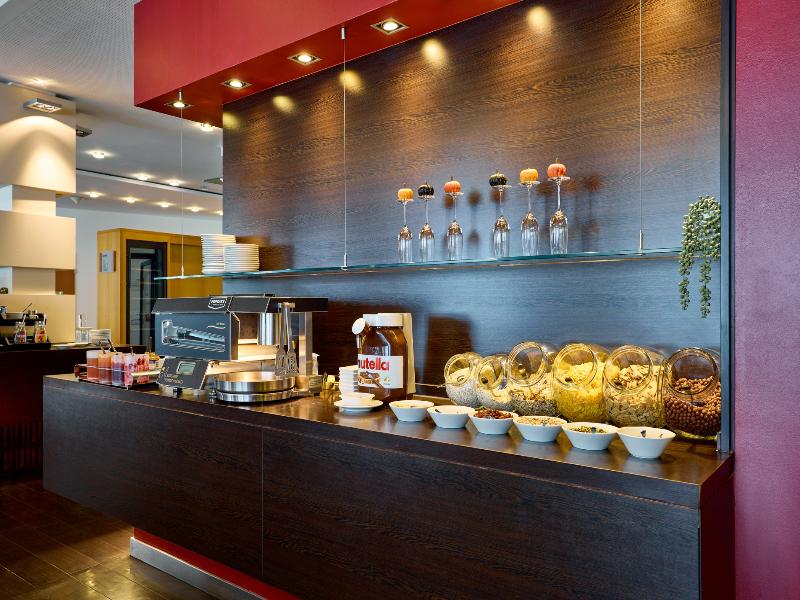 Hotel Strudlhof image