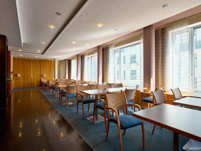 Hotel Strudlhof image