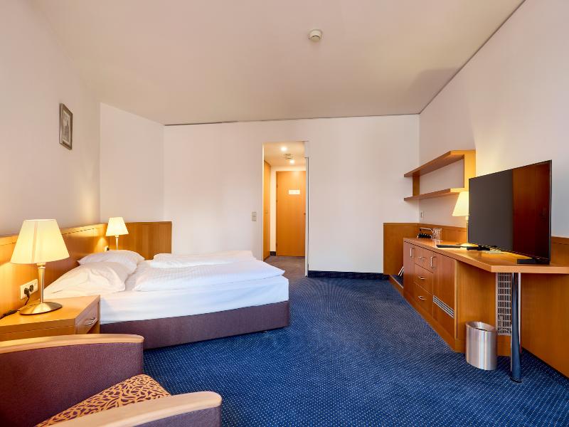 Hotel Strudlhof image