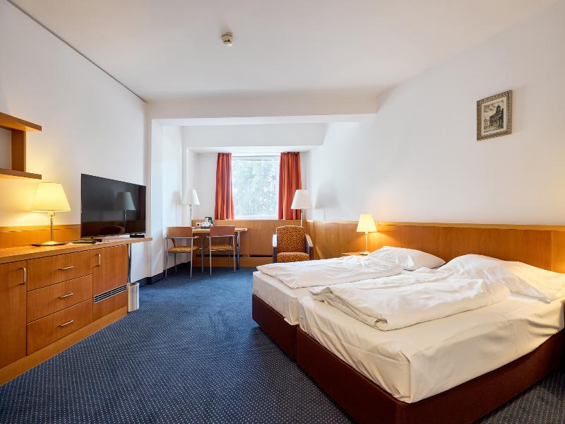 Hotel Strudlhof image