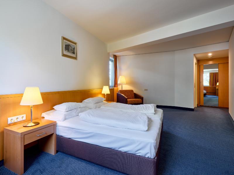 Hotel Strudlhof image