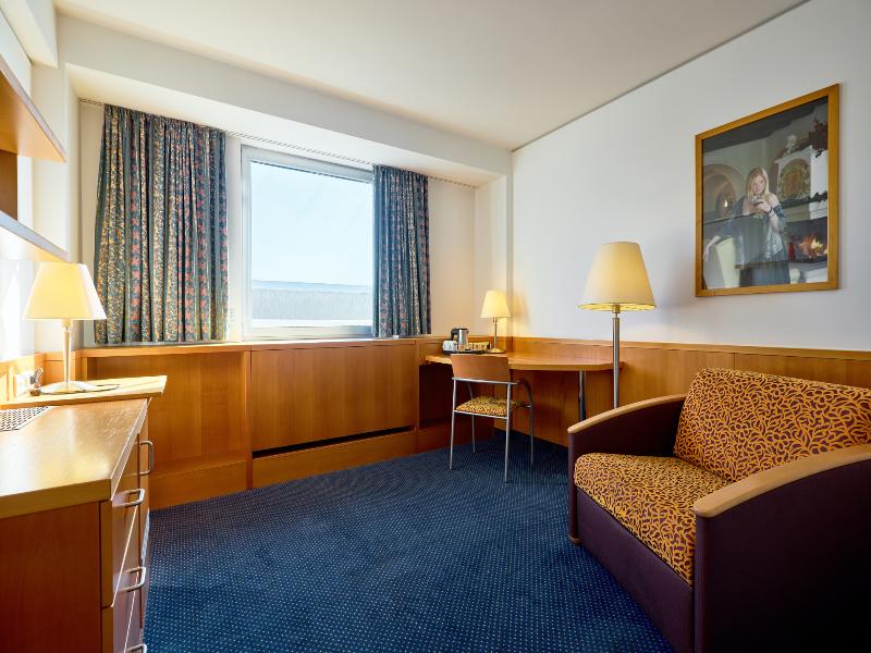 Hotel Strudlhof image
