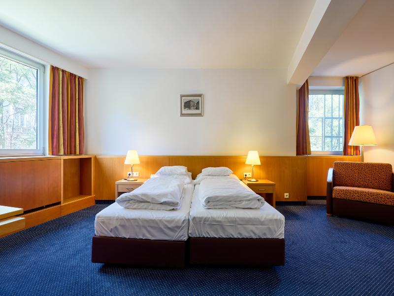 Hotel Strudlhof image