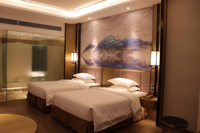 Days Hotel Hantian Guangzhou