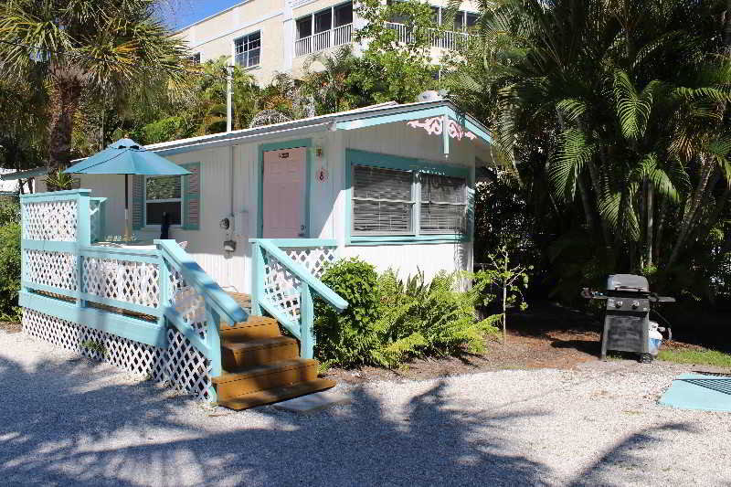 GULF BREEZE COTTAGES