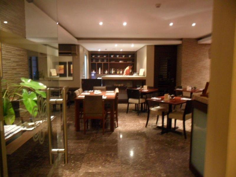 Amorsolo Mansion Hotel image