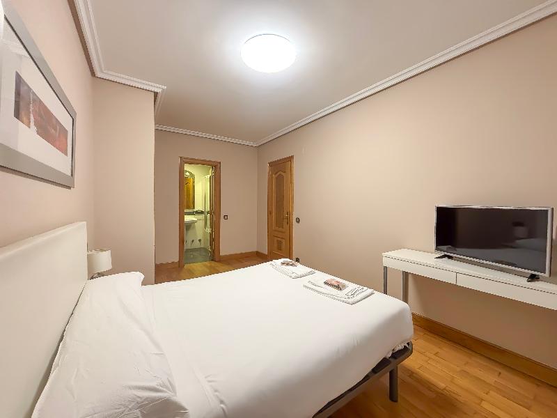 Apartamentos Gestion de Alojamientos image