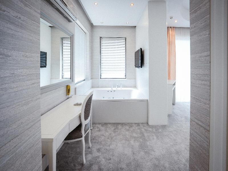 Wellborn Luxury Hotel IZMIT image