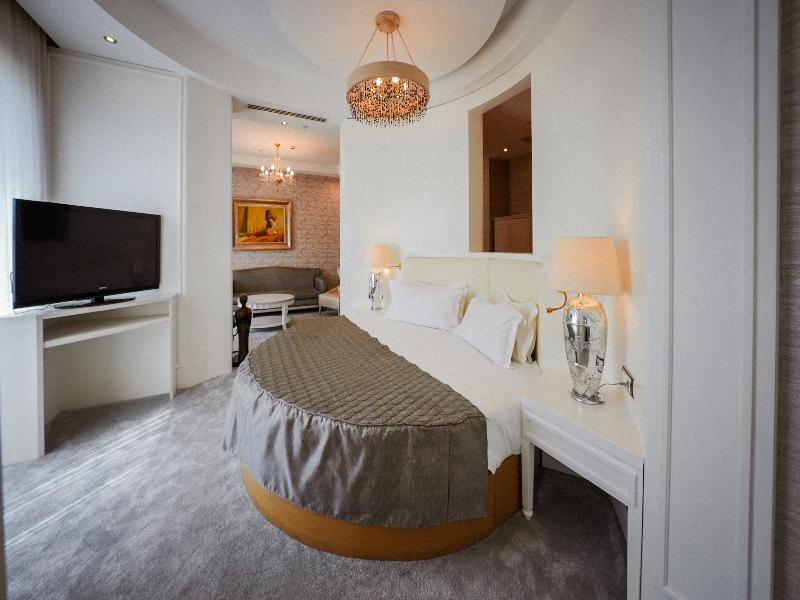 Wellborn Luxury Hotel IZMIT image