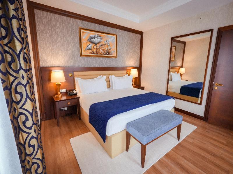 Wellborn Luxury Hotel IZMIT image