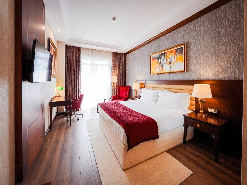 Wellborn Luxury Hotel IZMIT image
