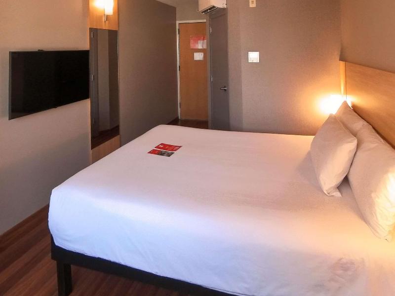 Ibis Lima Larco Miraflores image