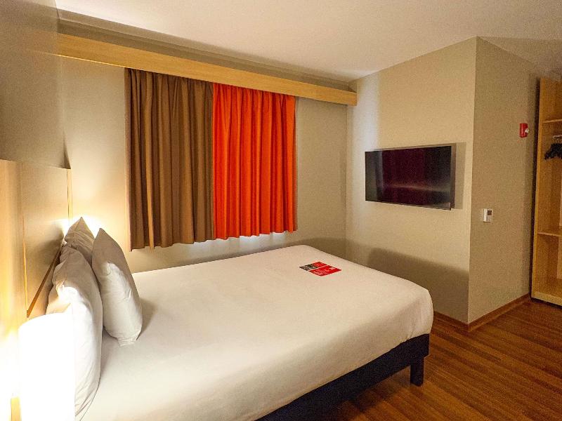 Ibis Lima Larco Miraflores image