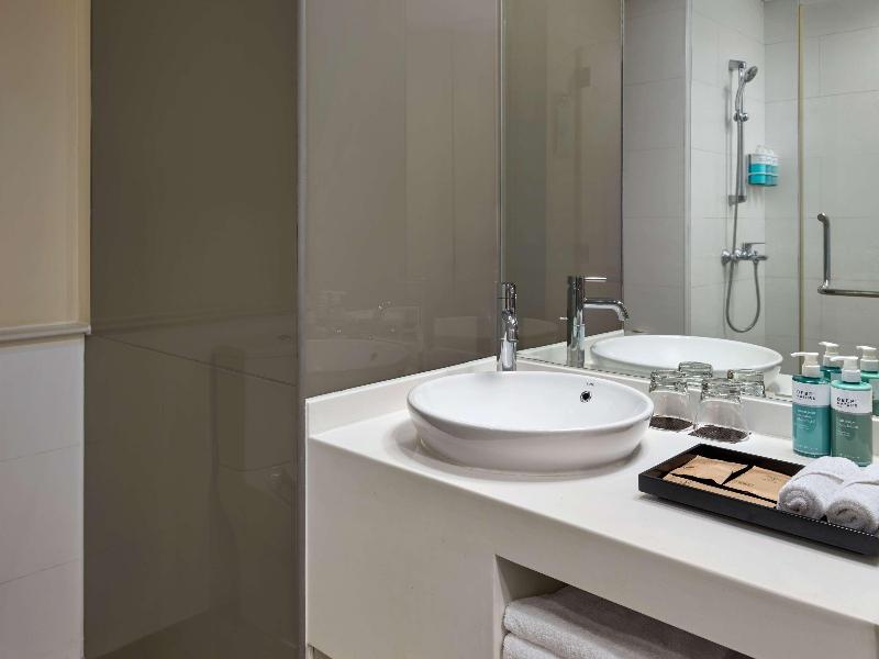 Novotel Living Saigon South image