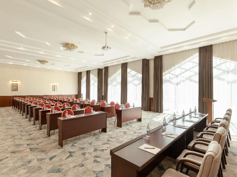 Ramada Plaza Gence image