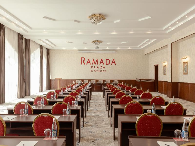 Ramada Plaza Gence image