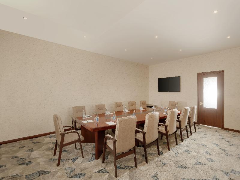 Ramada Plaza Gence image
