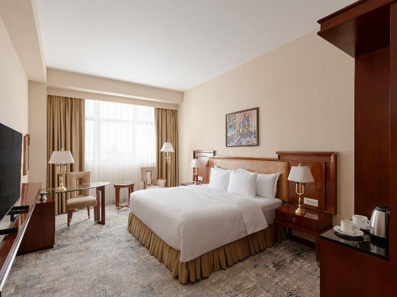 Ramada Plaza Gence image