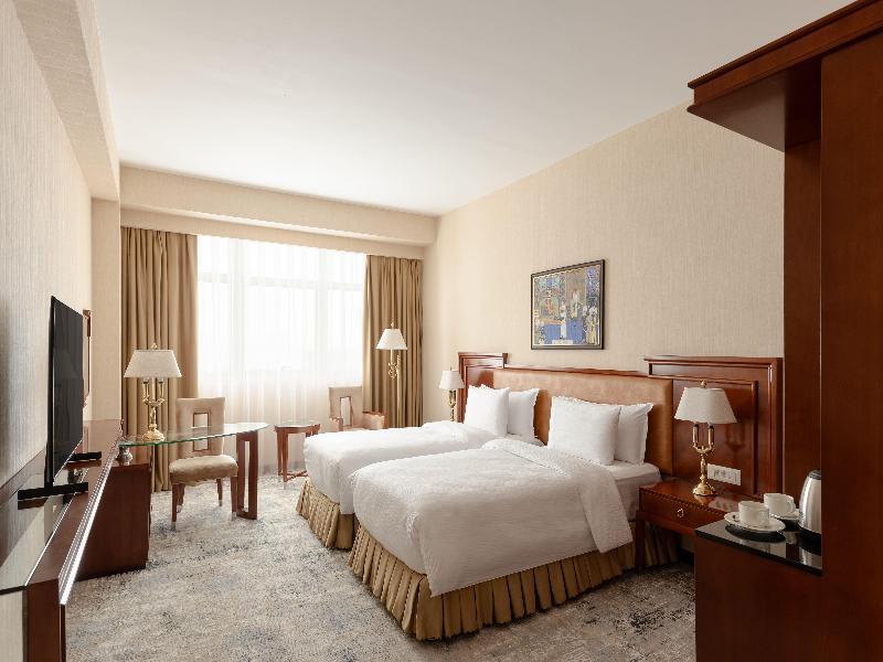 Ramada Plaza Gence image