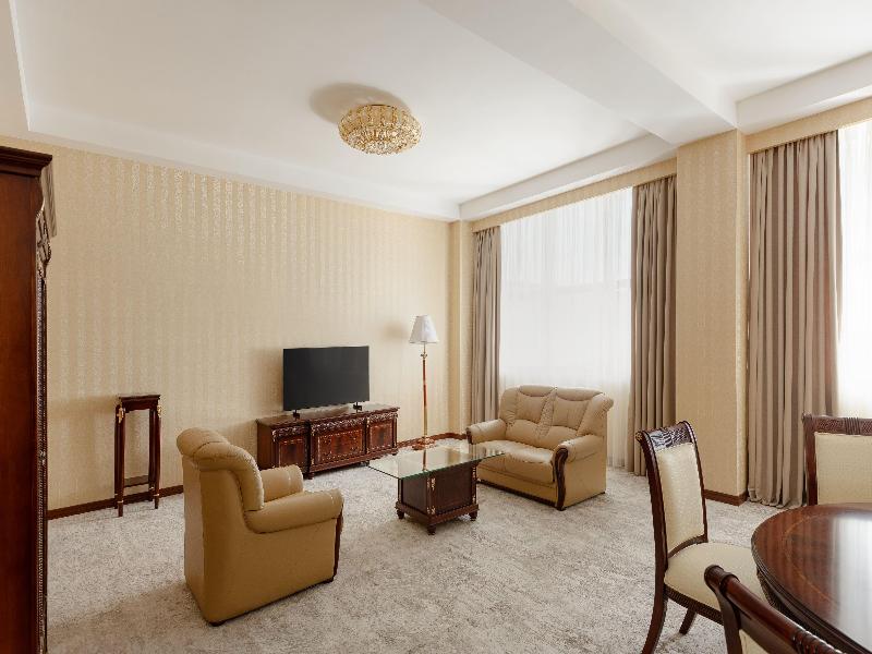 Ramada Plaza Gence image