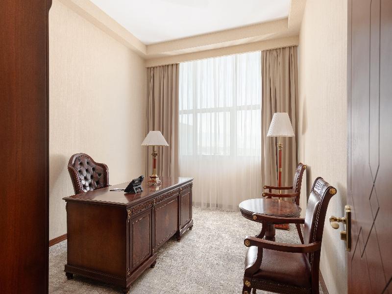 Ramada Plaza Gence image
