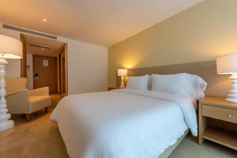 Radisson Cartagena Ocean Pavillion Hotel image