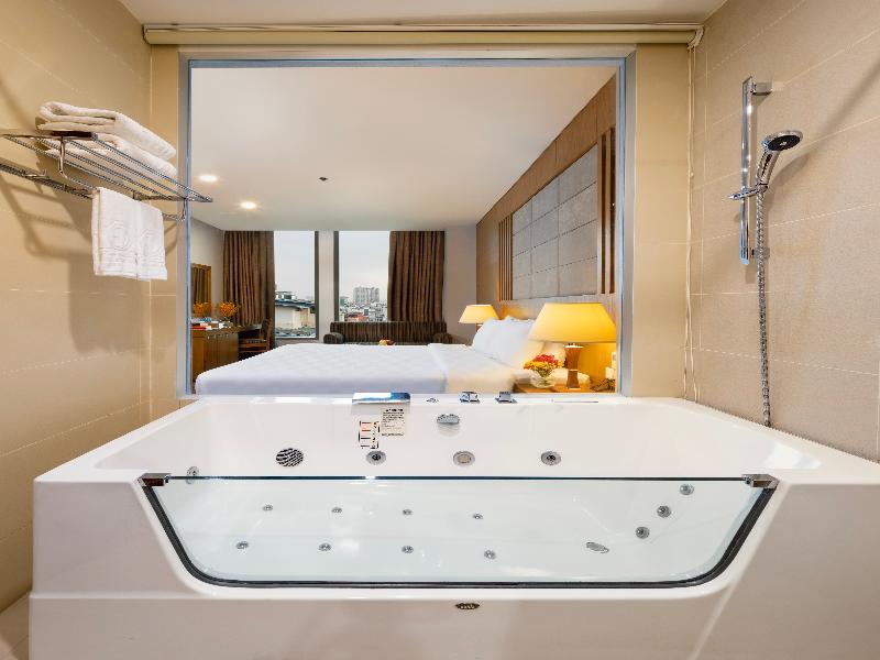 Eden Star Saigon Hotel image