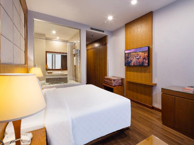 Eden Star Saigon Hotel image
