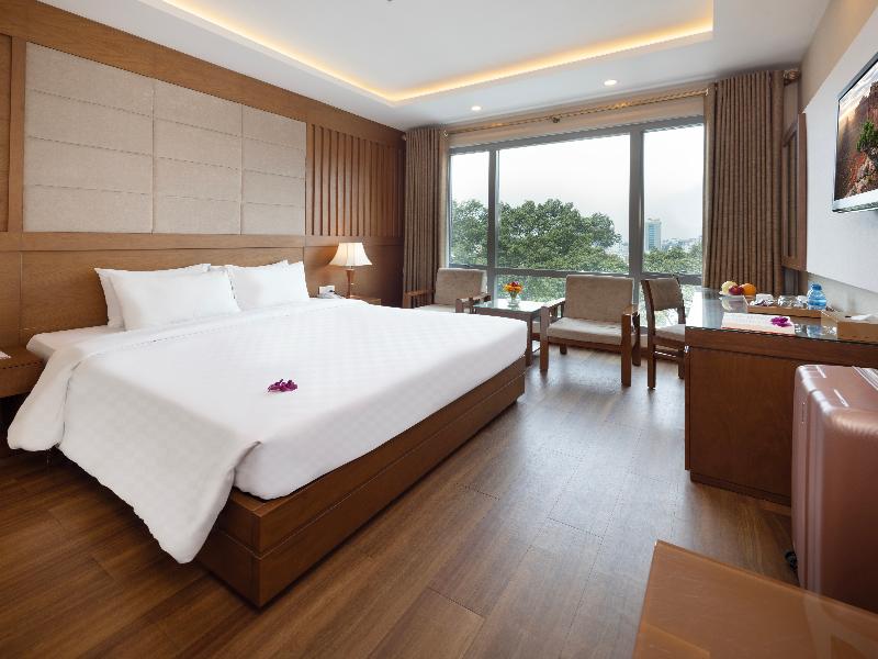 Eden Star Saigon Hotel image