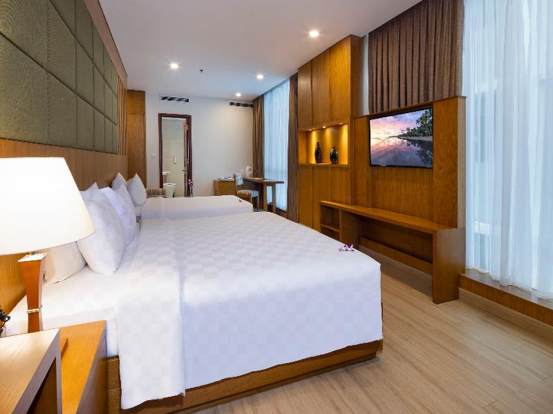 Eden Star Saigon Hotel image