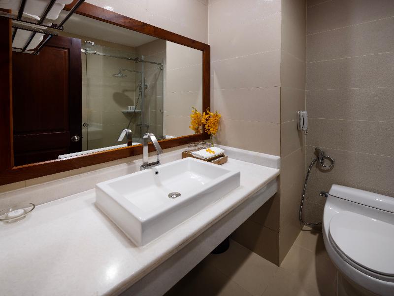 Eden Star Saigon Hotel image