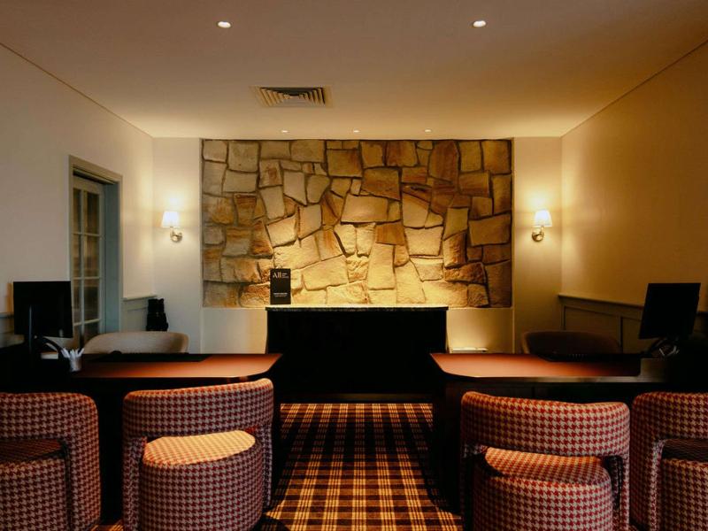 Mercure Clear Mountain Lodge image