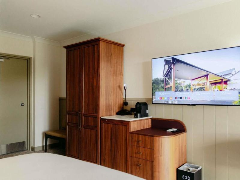 Mercure Clear Mountain Lodge image