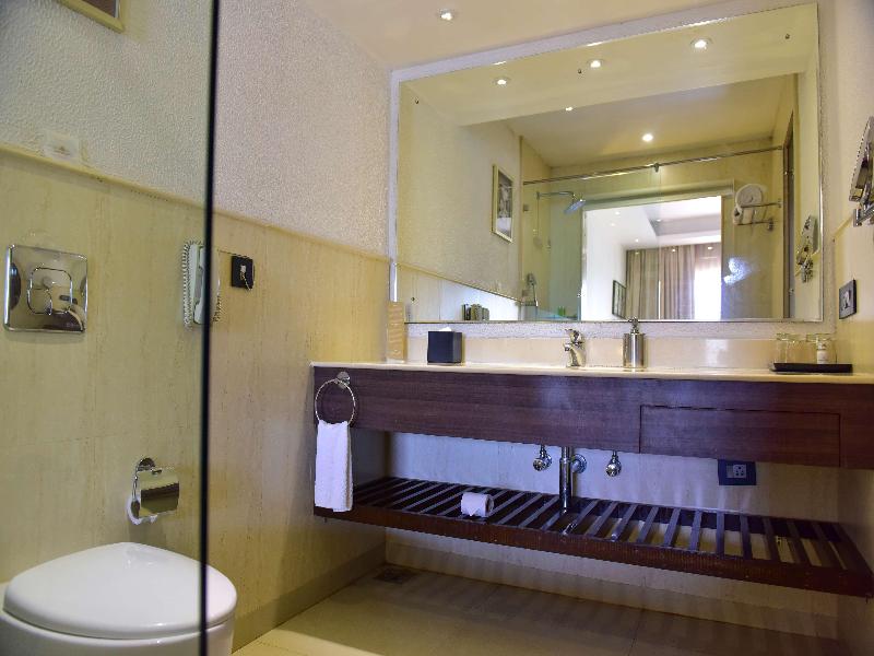 Golden Tulip Goa image