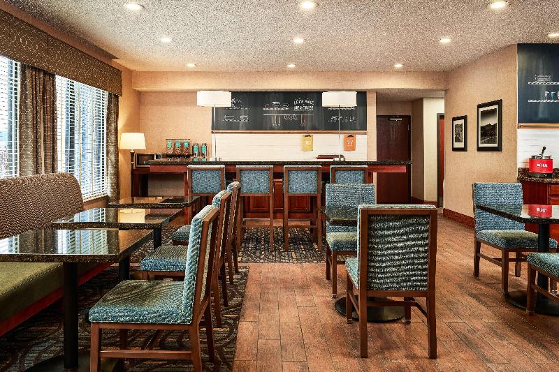 Hampton Inn Longmont image